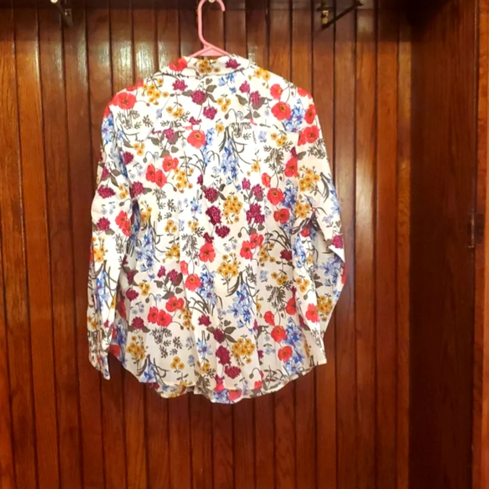 TALBOTS SIZE 2X Floral Print Women's Shirt - Picture 5 of 6